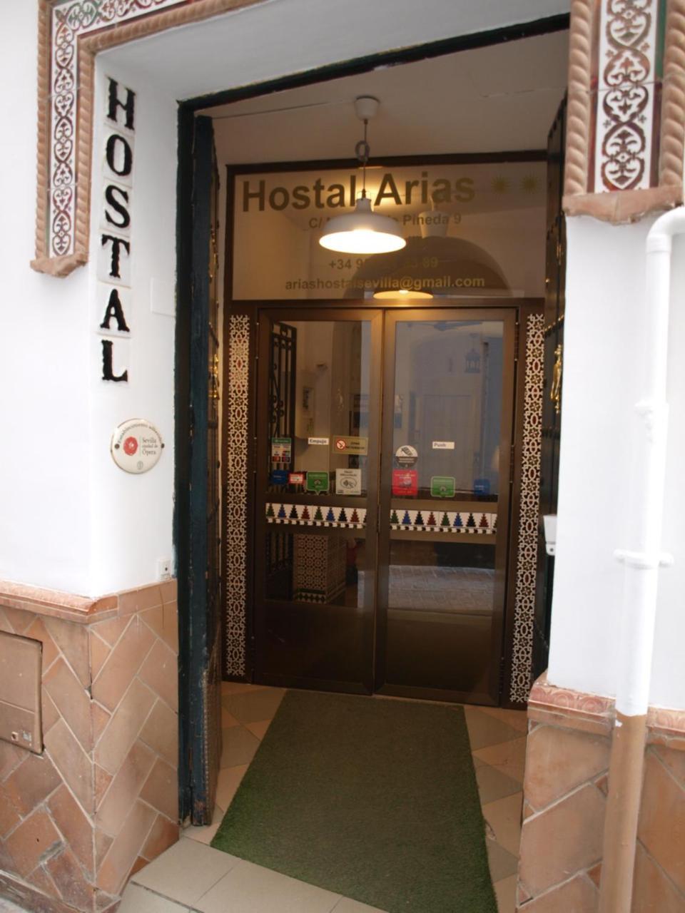 Hostal Arias Seville Ngoại thất bức ảnh